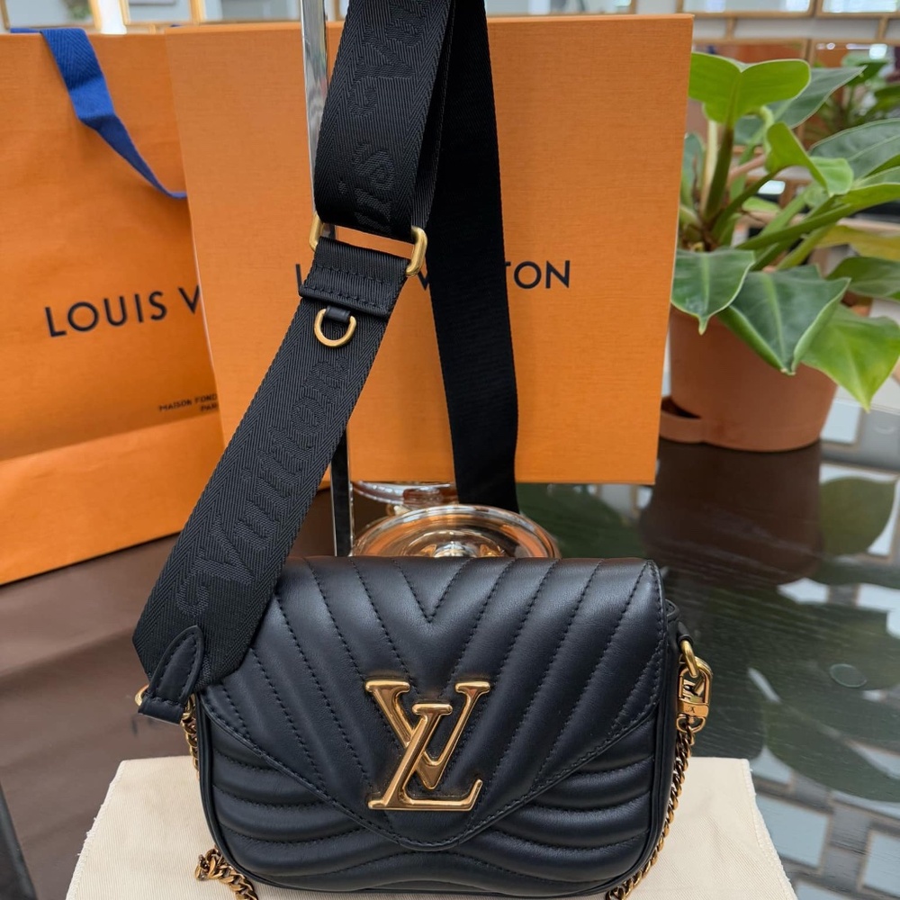Louis Vuitton Pochette new wave noir
